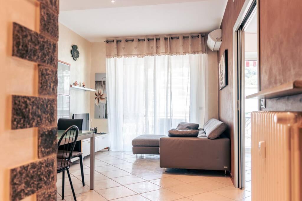 Appartement Casa Luca Flexyrent - Parking - A C - Wifi à Rapallo Extérieur photo